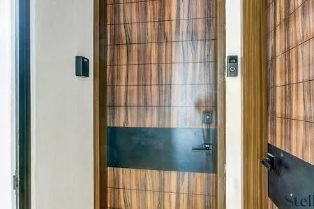 New Chic Studio Private Balcony Roof Pool Gym Holiday home