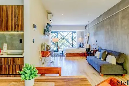 New Chic Studio Private Balcony Roof Pool Gym Holiday home