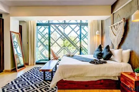 New Chic Studio Private Balcony Roof Pool Gym