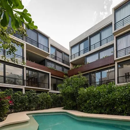 New 2 Bd With Private Balcony Apartment *