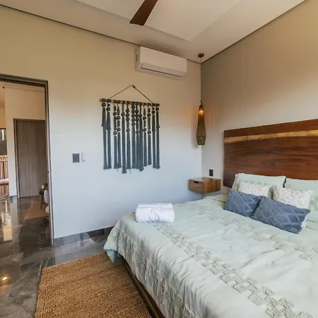 2 Rec/hotel Area/infinity Pool-301d Apartment *