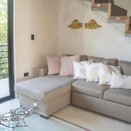 Spacious Ph. Amazing Roof-top Pool.near Beach/town