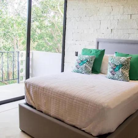 Spacious Ph. Amazing Roof-top Pool.near Beach/town Apartment Tulum