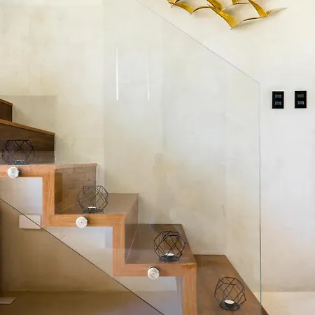 Spacious Ph. Amazing Roof-top Pool.near Beach/town