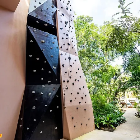 Apartment Lavish New Studio-resort Style Complex