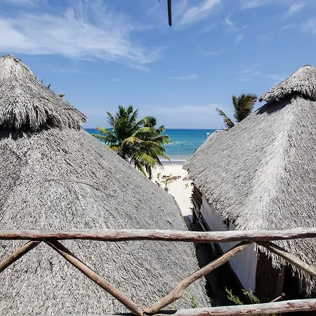 Hotel Akiin Beach 3*