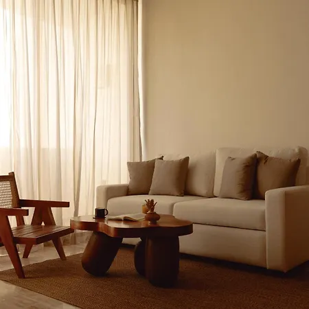 Apartment Luxury Studio In Prime La Veleta Location With Balcony, Rooftop Pool, Lounge, And Outdoor Seating Tulum