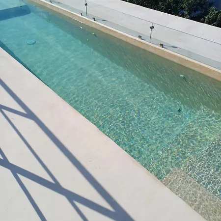 Boho Bliss: 2 Bd W/ Private Pool