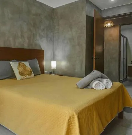 Boho Bliss: 2 Bd W/ Private Pool *
