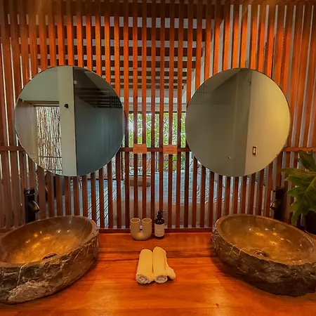 Jungle Beach Sanctuary: Luxury Living Apartment