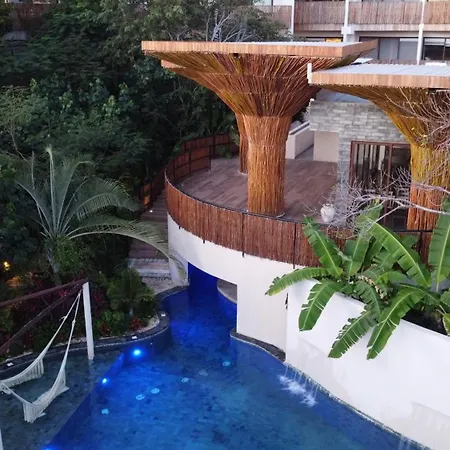 Apartment Jungle Beach Sanctuary: Luxury Living *