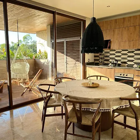 Jungle Beach Sanctuary: Luxury Living