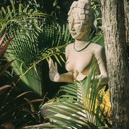 Kuotoch Jungle Retreat-chef & Yacht