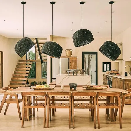 Kuotoch Jungle Retreat-chef & Yacht Villa