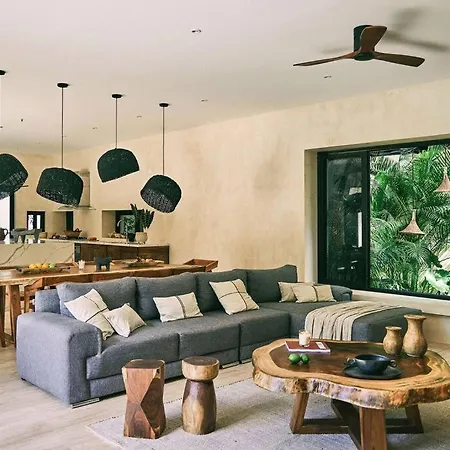 Kuotoch Jungle Retreat-chef & Yacht Villa