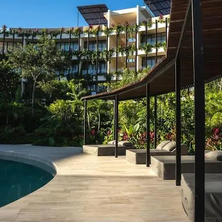 Mistiq Jungle Loft ~ Pool & Gym