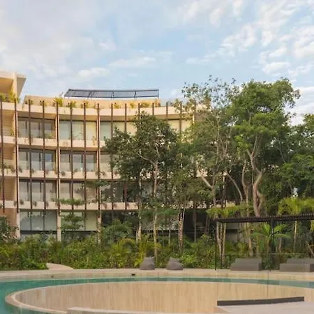 Apartment Mistiq Jungle Loft ~ Pool & Gym