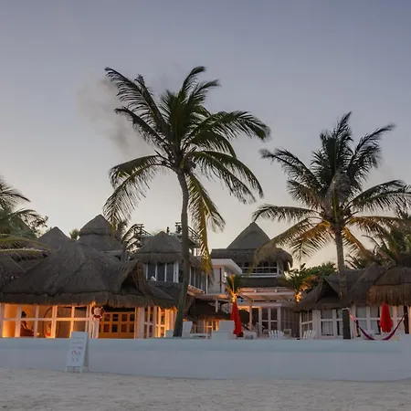 Villa 12br Beachfront Private With Infinity Pool By Solmar *