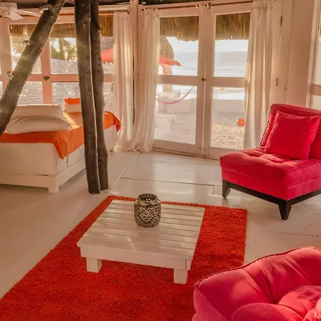 12br Beachfront Private With Infinity Pool By Solmar