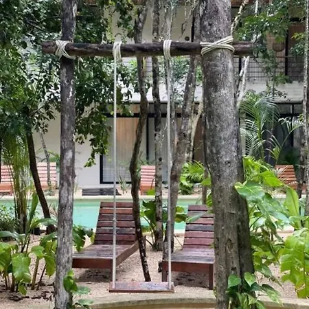 Unique Design In La Veleta Apartment