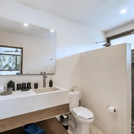 *entire Private W/pool & Rooftop* Villa Tulum