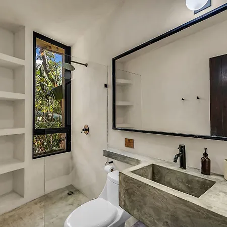 Hidden Gem With Unique Design And Pv Pool Hotel