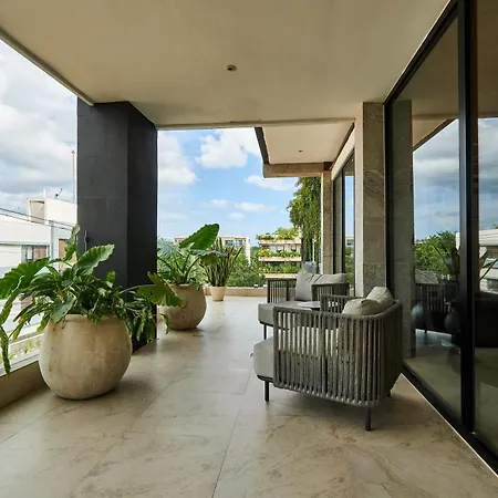 Serene In La Veleta With Private Plunge Pool, Gym, Rooftop Pool And Yoga Lounge Apartment