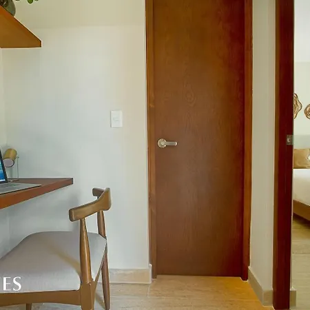 2 Rec. | Roof C/infinity Pool + Jacuzzi | Amplio Apartment *