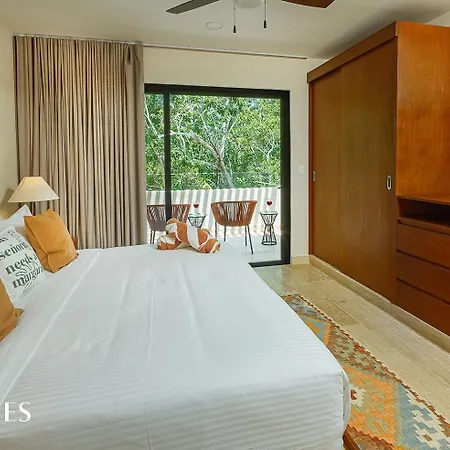 2 Rec. | Roof C/infinity Pool + Jacuzzi | Amplio Apartment
