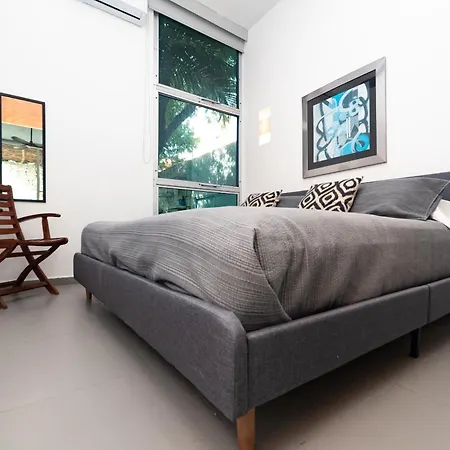 Apartamento Relaxing 2 Bedroom In The Center Of With Private Pool And Terrace