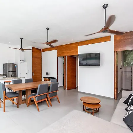 Relaxing 2 Bedroom In The Center Of With Private Pool And Terrace Apartamento