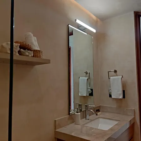 Apartment Luxury Romantic Getaway - 1 Bedroom - Steps From The - Bahia Tankah Tulum