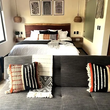Chic, Modern *