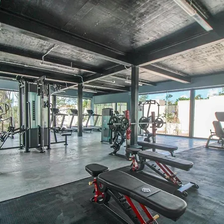 Temple Paradise Luxury 6 Min From Apartment