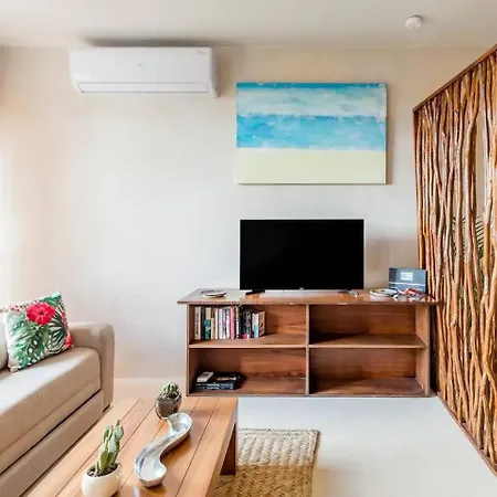 Apartment Dream With Private Patio With Pool And Grill
