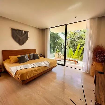 Hyde 204 Apartment