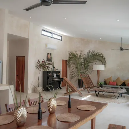Villa Sotik House *
