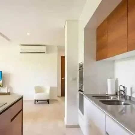 Private For Solo Female Homestay
