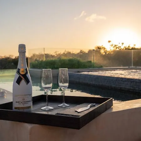 Villa 20 Guests 5 Min Beach+rooftop Pool Jacuzzi
