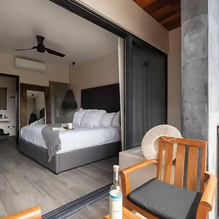 Villa 20 Guests 5 Min Beach+rooftop Pool Jacuzzi Tulum