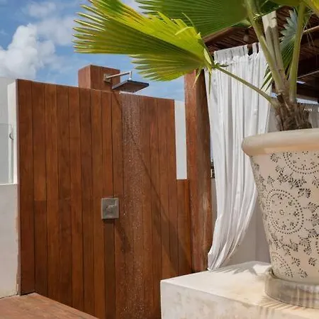 Villa 20 Guests 5 Min Beach+rooftop Pool Jacuzzi Tulum