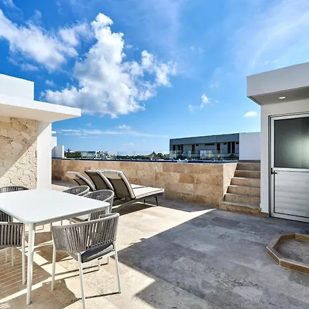 Marvelous In Aldea Zama With Private Balcony, Rooftop Pool, Gym & Workspace Apartment *
