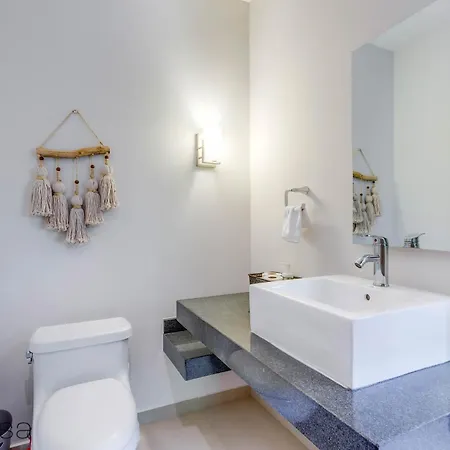 Hotel Moderna Yaxiik 19 *