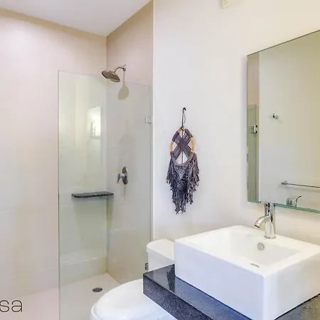 Moderna Yaxiik 19 *