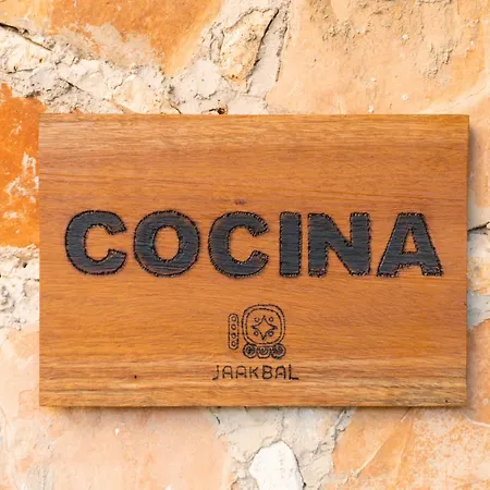Jaakbal * Tulum