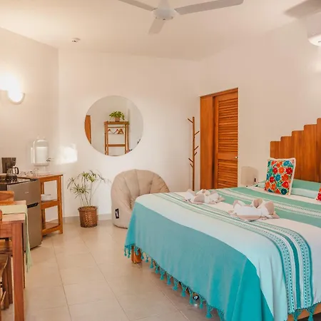 Casa Colibri Tankah Bed & Breakfast 4*