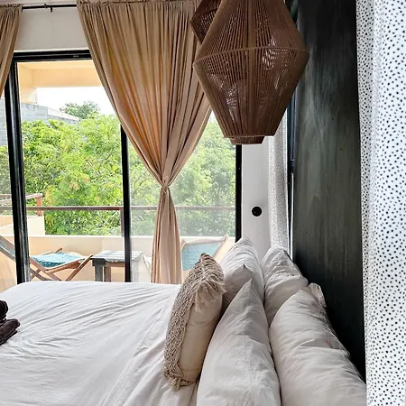 Aparthotel Naats Amigos
