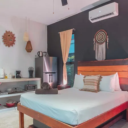 Aparthotel Naats Amigos