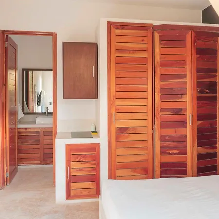 Aparthotel Naats Amigos 3*