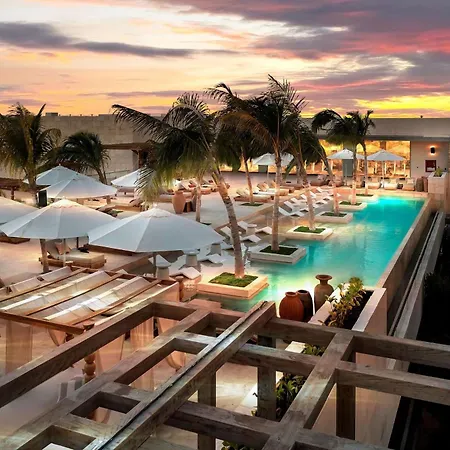 Motto By Hilton 4*